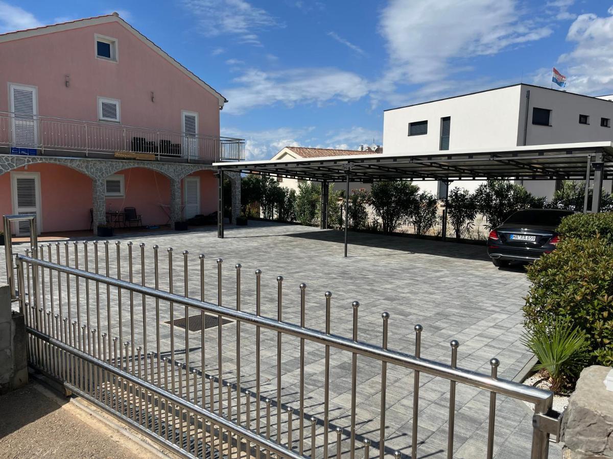 מאלינסקה Apartments Marija מראה חיצוני תמונה