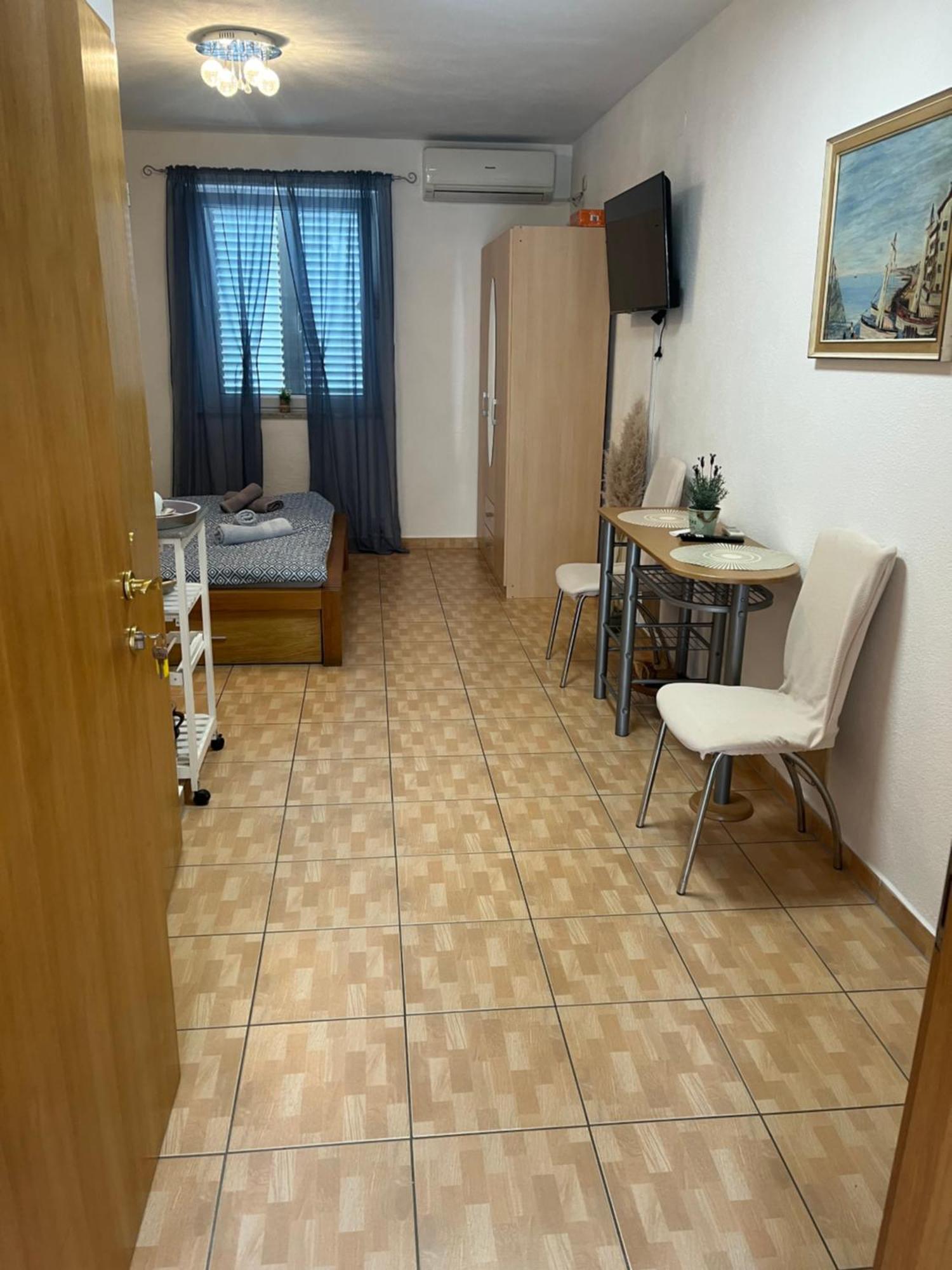 מאלינסקה Apartments Marija מראה חיצוני תמונה